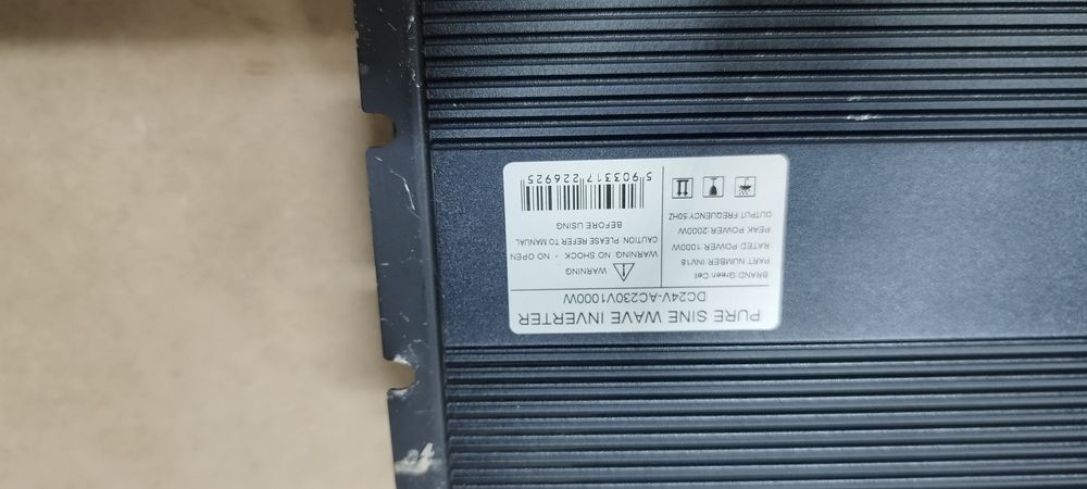 Inversor onda pura 24V DC / 230V - 1000W / 2000W AC