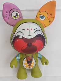 Dudebox figurka  HAPPY limited edition 20 cm