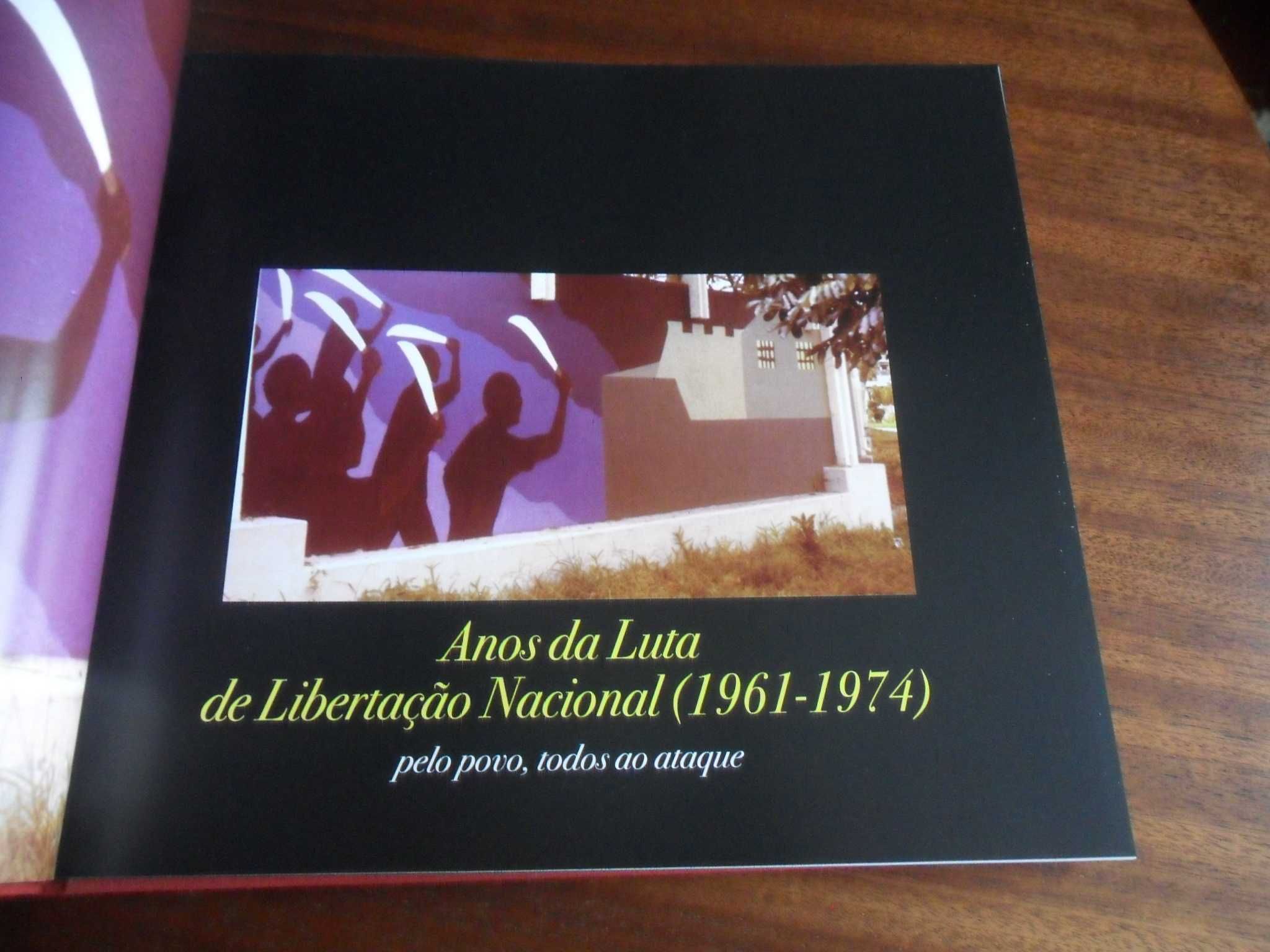 "Tchiweka, 80 Anos" - Imagens De Um Percurso de Lúcio Lara -1ª Ed 2009