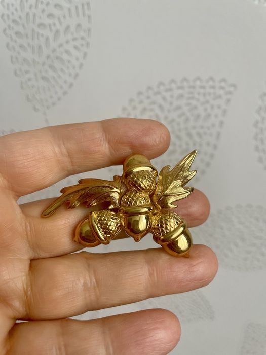 Monet вінтажна брошка 60-70 роки осінь жолуді американський вінтаж