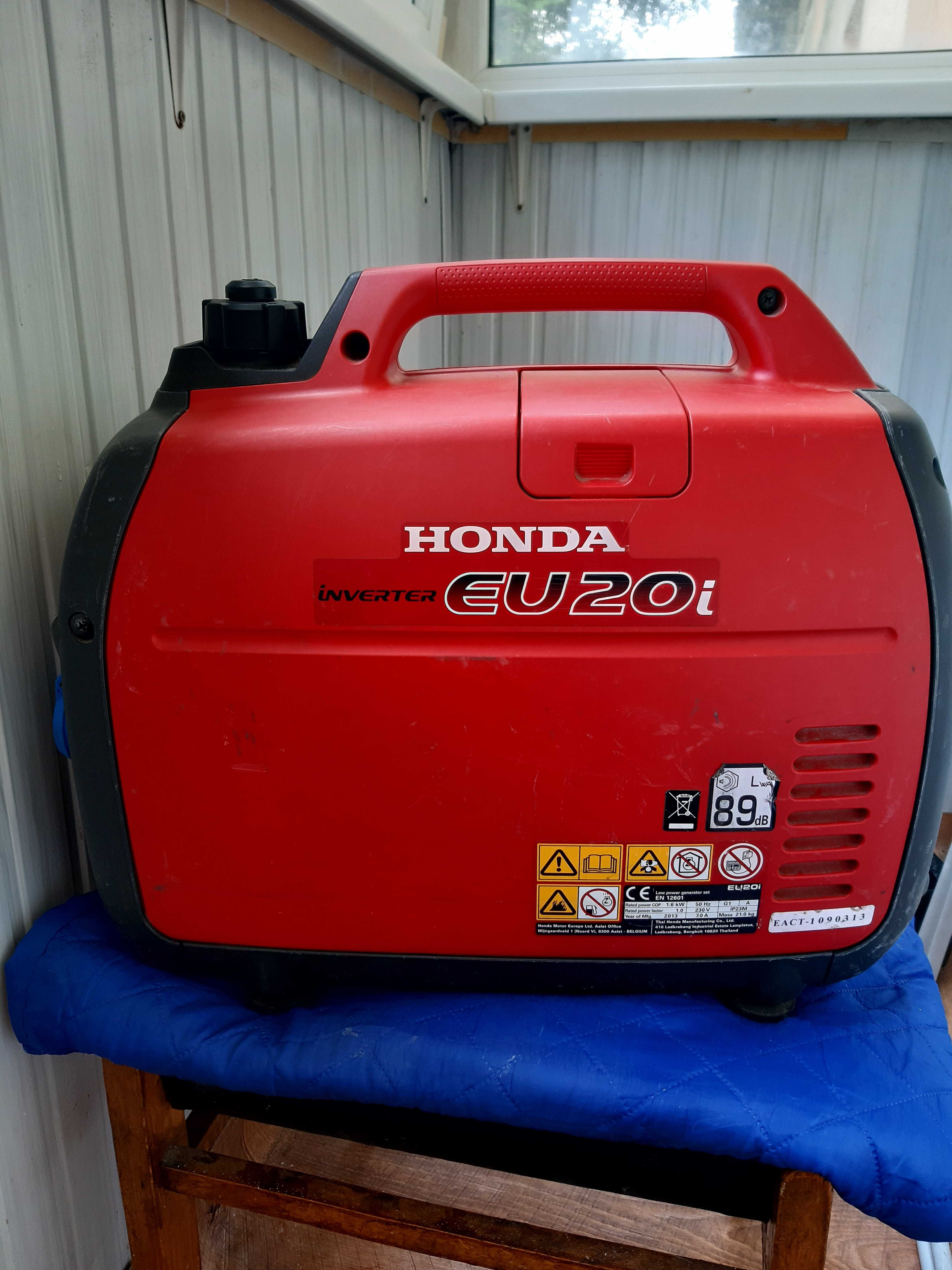 Генератор Honda EU20i инверторный
