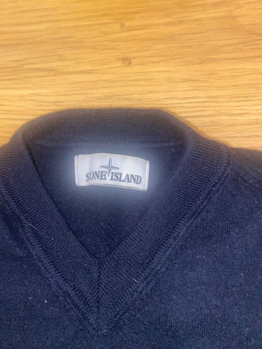 Sprzedaję sweter znanej marki stone island oryginalny