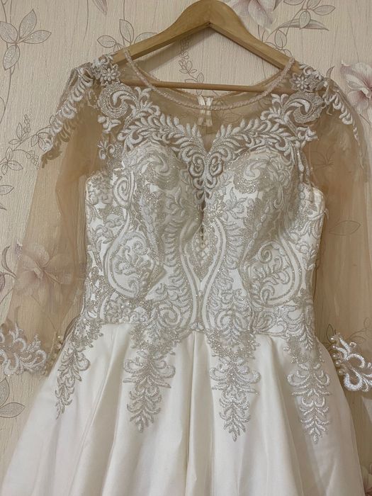 Весільна сукня, Свадебное платье