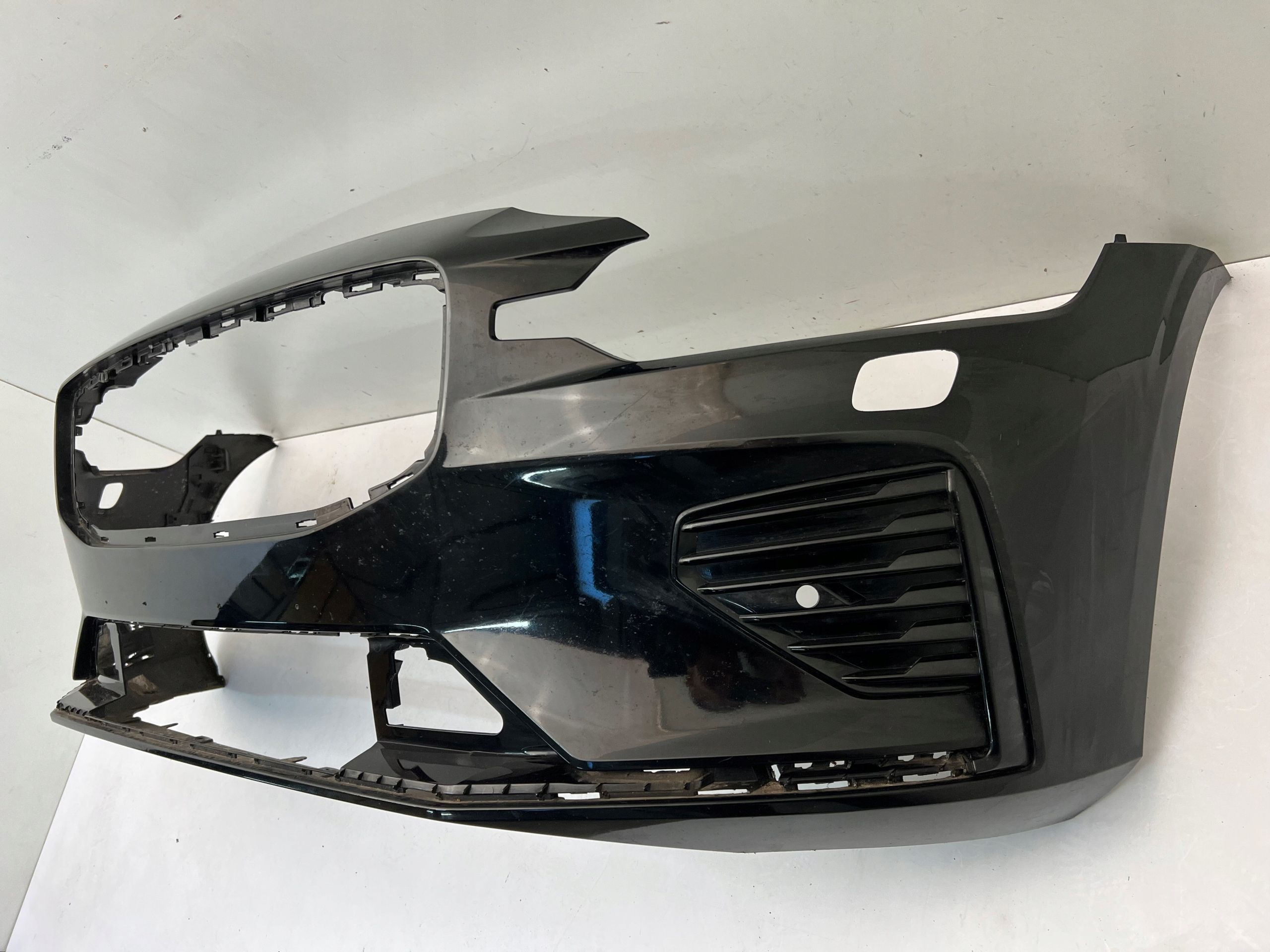 Volvo S60 V60 II Zderzak Przedni r design 2018