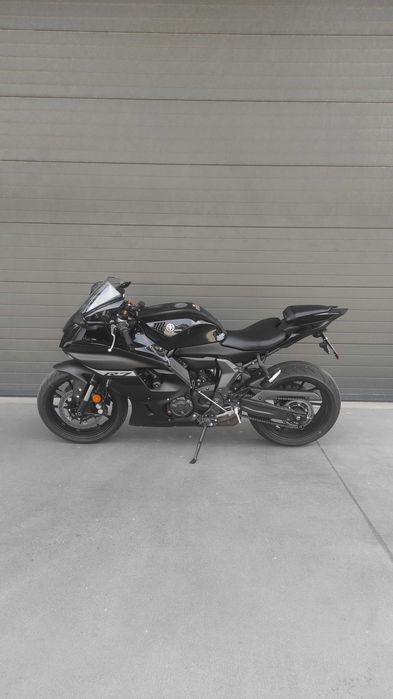 Yamaha R7 - 2025