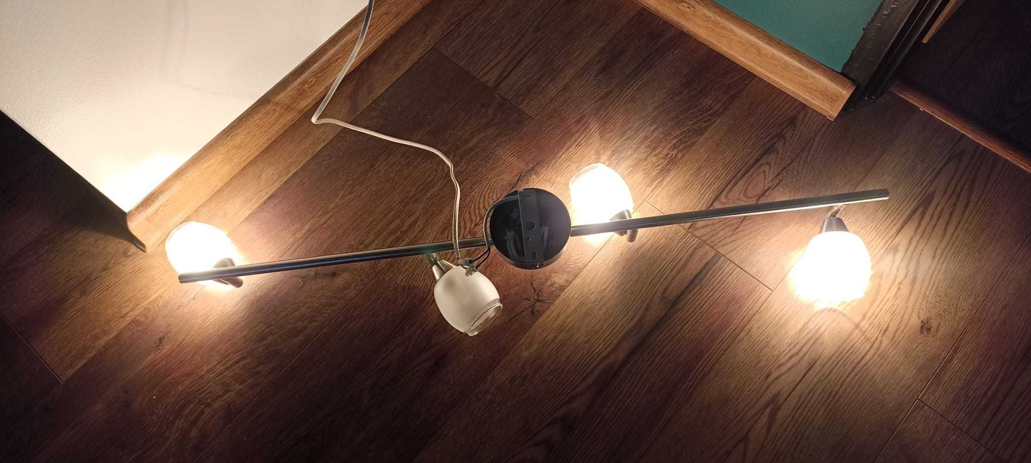 Lampa sufitowa z żarówkami