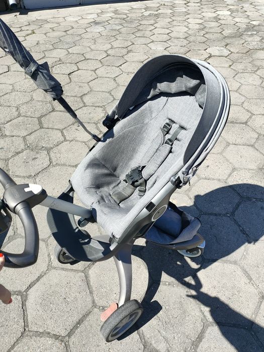 Stokke v4 2w1 kubek spacerówka gondola szary Grey melange
