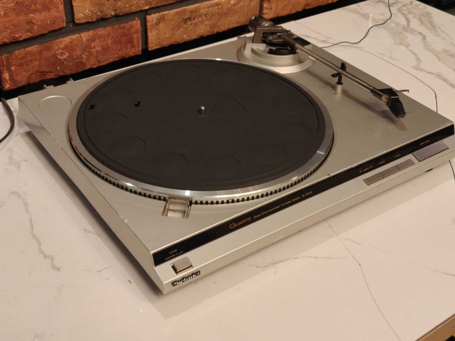 TECHNICS SL-QD33 ! Do naprawy lub na częśći.