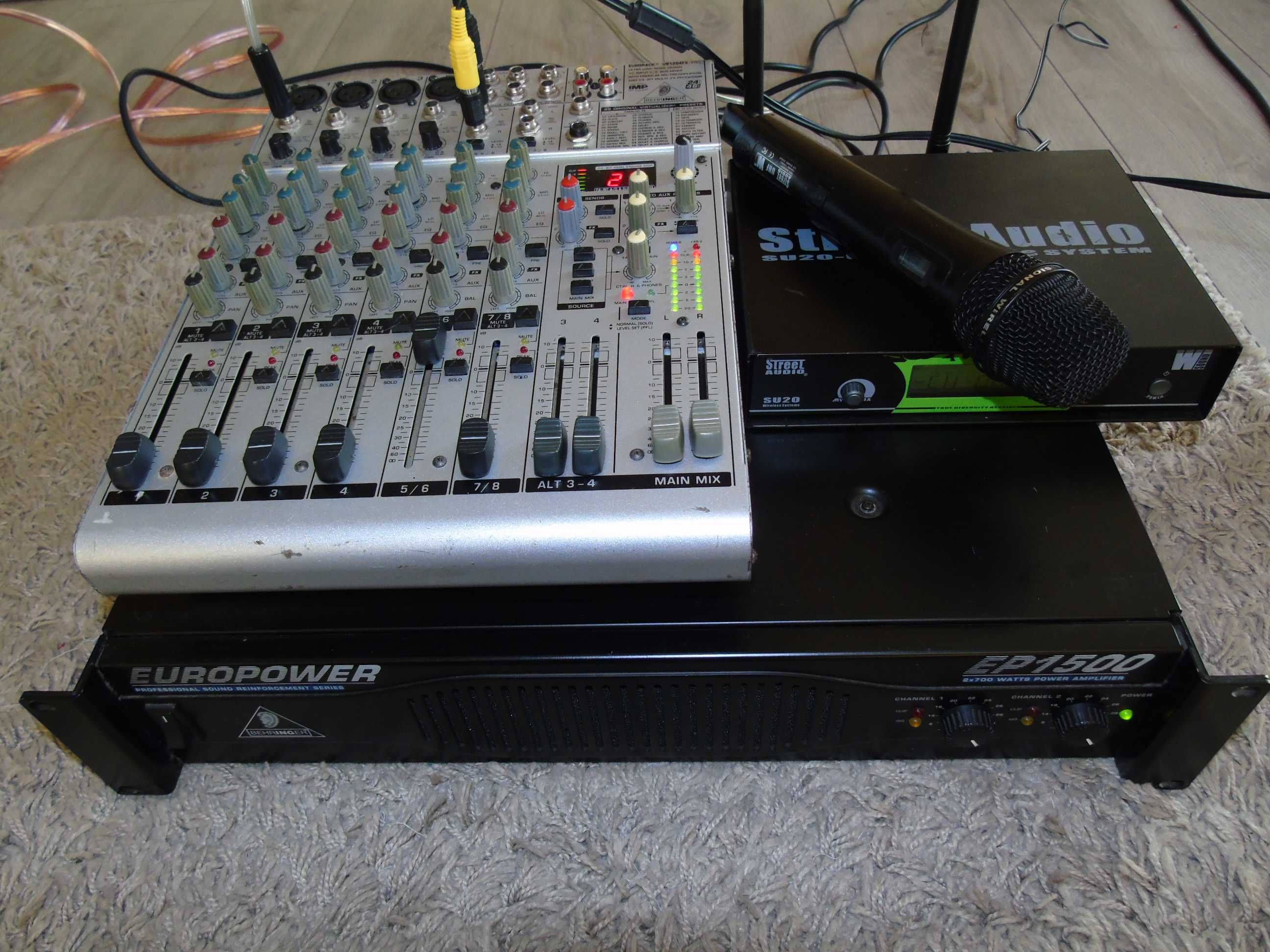 Nagłośnienie końcówka mocy Behringer EP1500 kolumny mikser