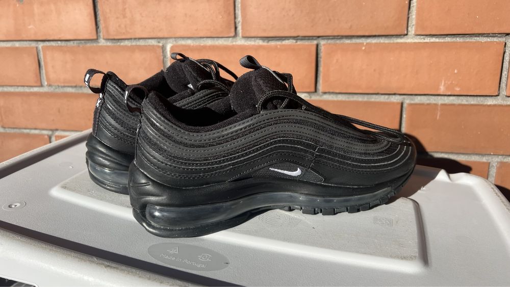 Nike Air Max 97.