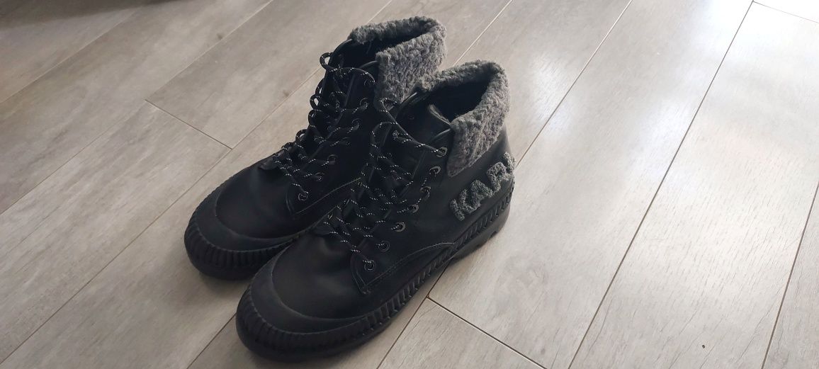 Karl Lagerfeld Buty KL42555 roz.41
damskie kolor czarny na płaskim obc