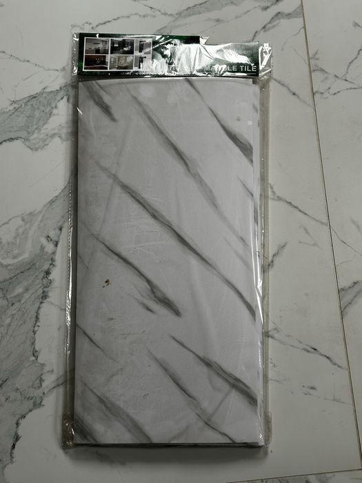 Самоклеюча панель 30х60см