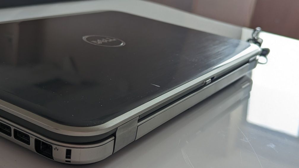 Dell Inspiron 5520 4х ядерний Core i7,  SSD 128гб, HDD 1Тб, ОЗУ 8Гб