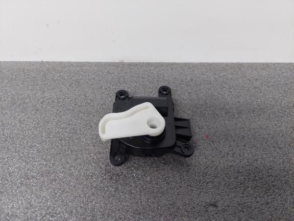 Motor da comporta da sofagem KIA Rio III (UB)