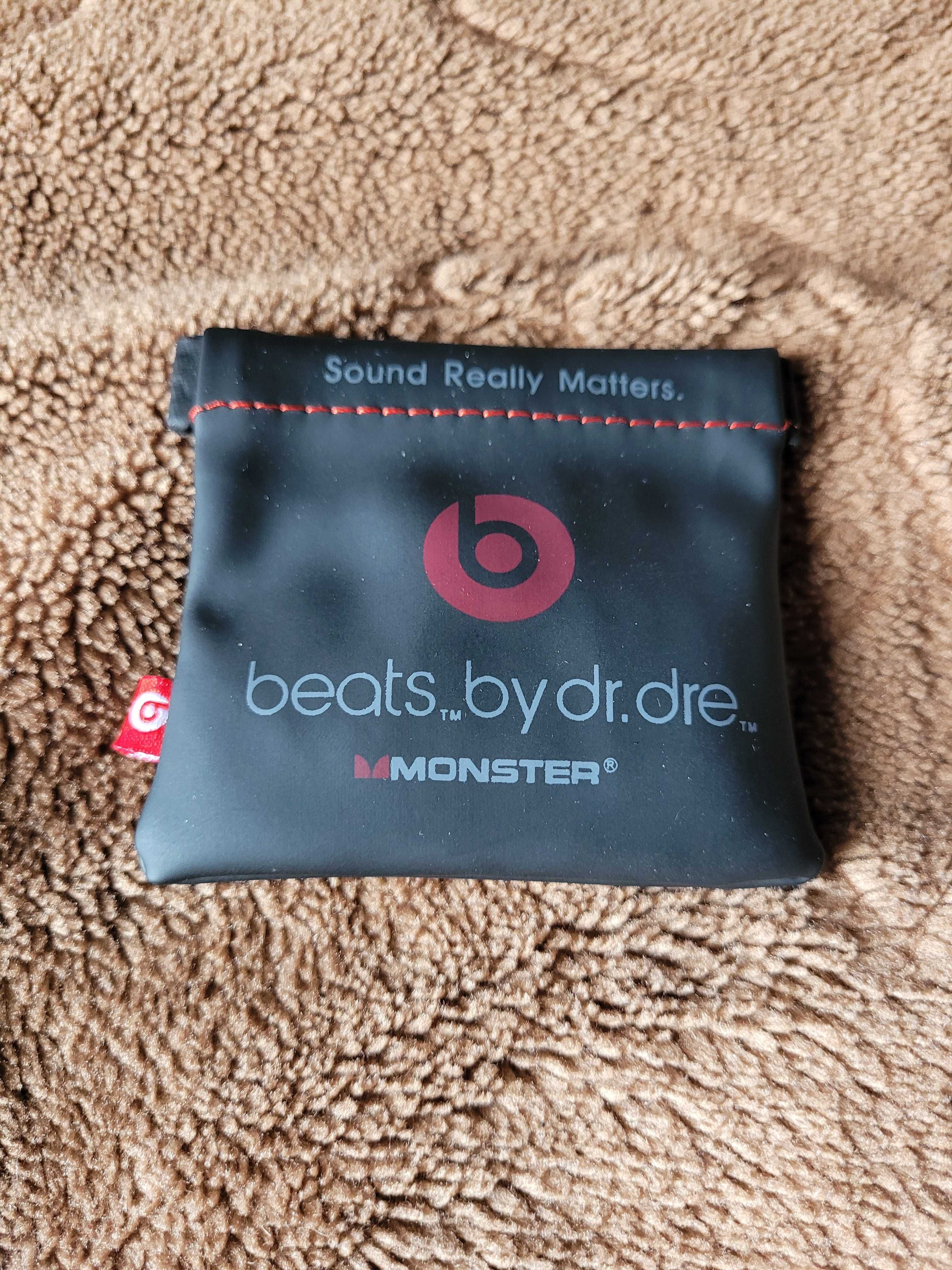 Beats by Dre +etui lekko uszkodzony wizualnie kabel w pelni sprawne