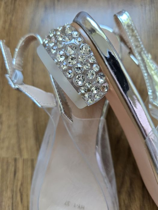 Buty przezroczyste rozmiar 37 srebrne dodatki