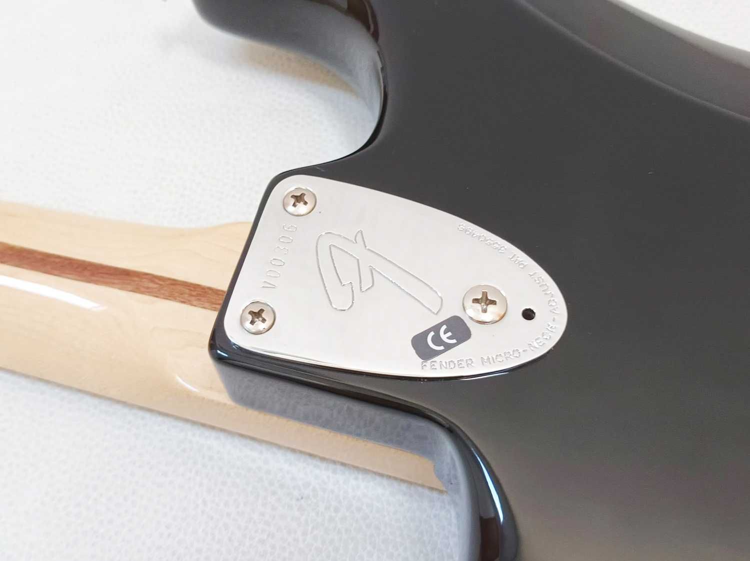 Fender Stratocaster American Vintage AVRI 70s - Nova