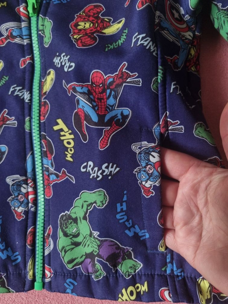 Śliczna kurtka softshell Marvel 6-7 lat.
