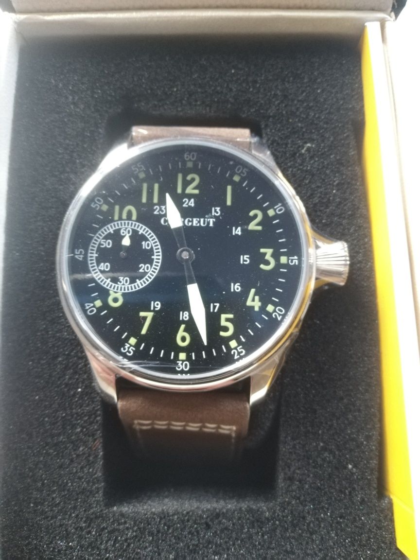 Duży zegarek Coregut 44 mm jak pasówka Mołnia