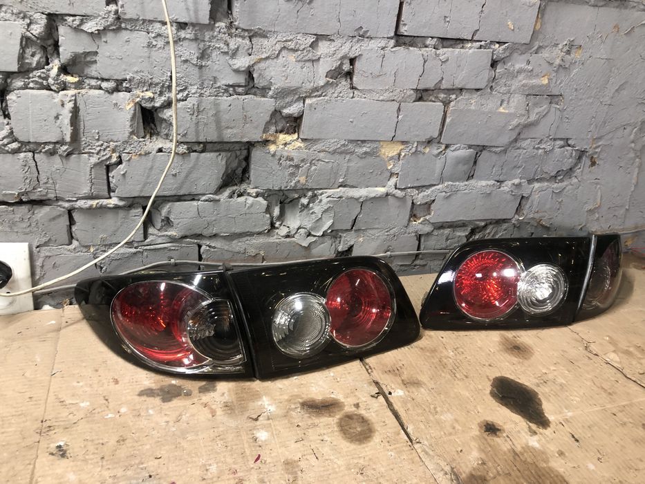 Стопи Ліхтарі задні Фонарь Mazda 6 GG універсал динамічні рестайл