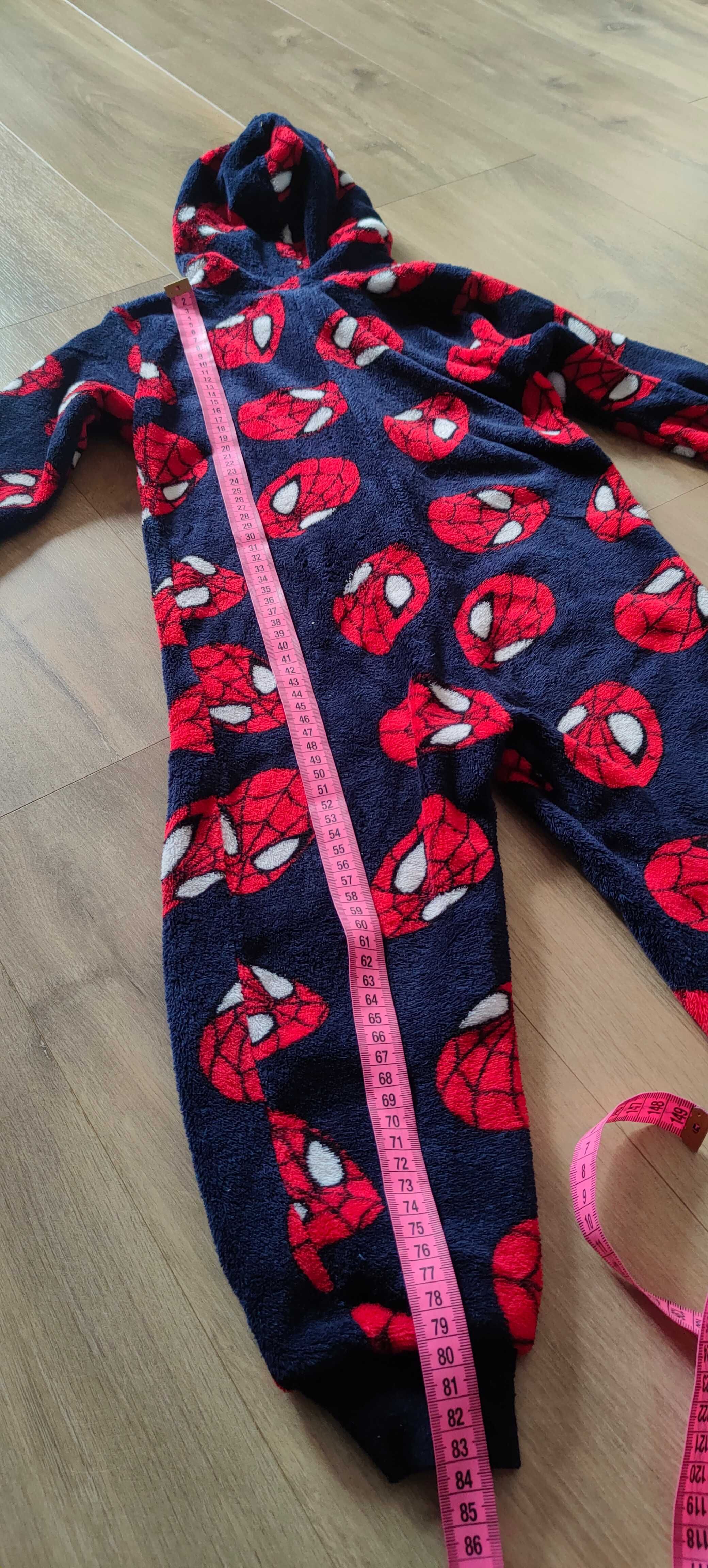 kombinezon szlafrok 110 chłopięcy dziecięcy Spider man 4-5 lat kostium