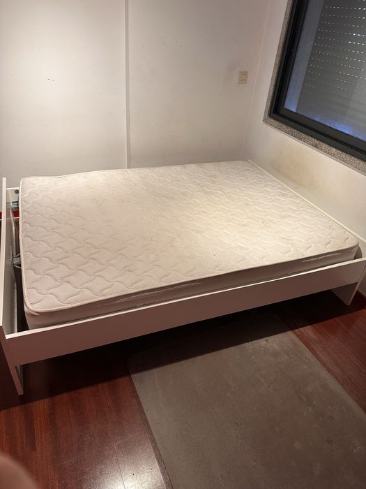 Cama de casal para vender