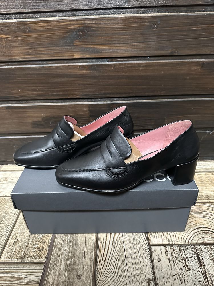 Шкіряні туфлі Ecco Shape Sculpted 36