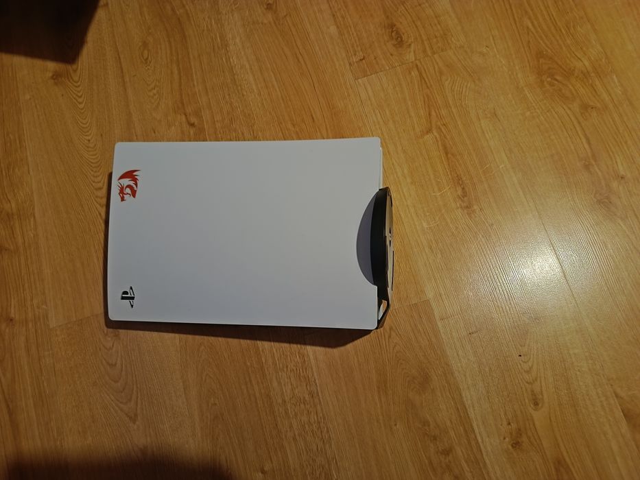 Konsola ps5 digital (bez napędu) +pad i kable