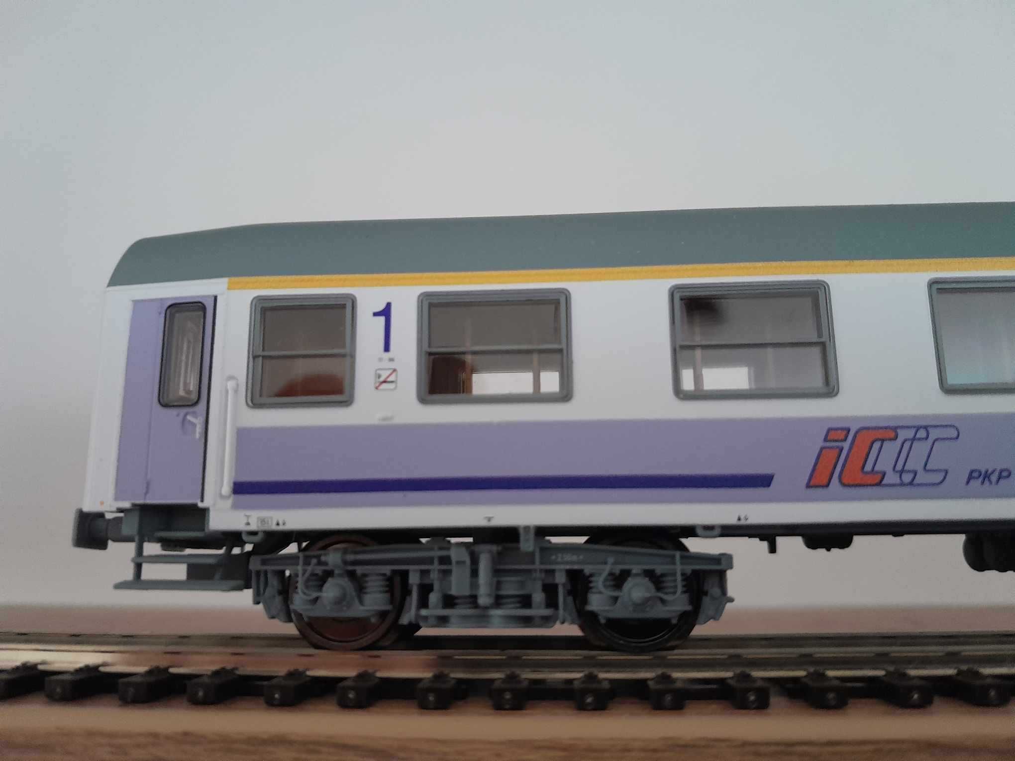PIKO 97605-2 wagon pasażerski typ 112Ag, A9nou, PKP IC VI ep 1:87 H0
