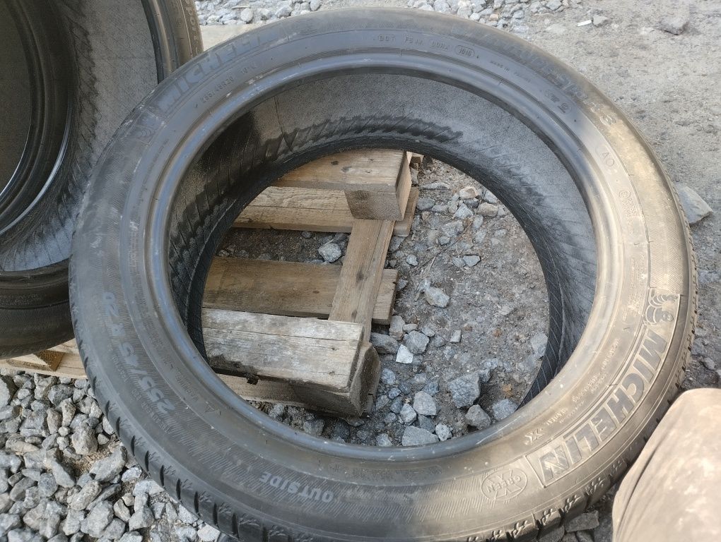 255/45/20 Michelin latitude sport 3