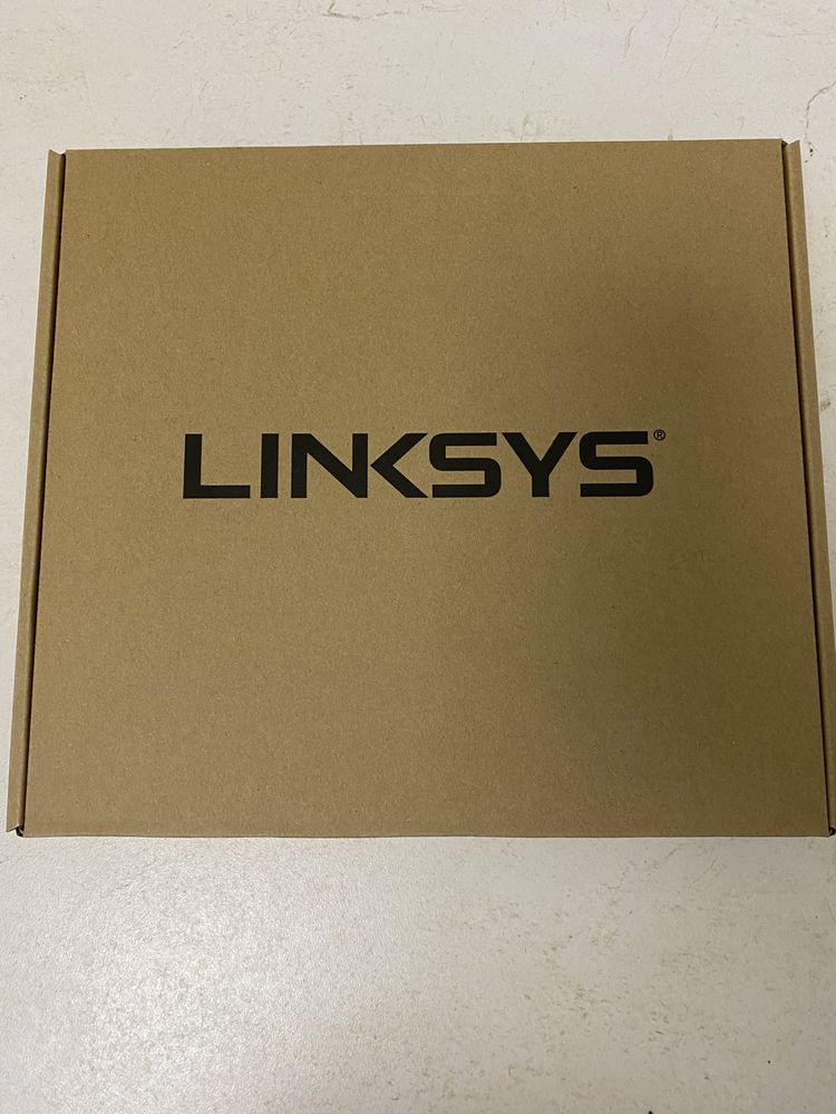 Комутатор Linksys  8 Port with 4-PORT PoE+