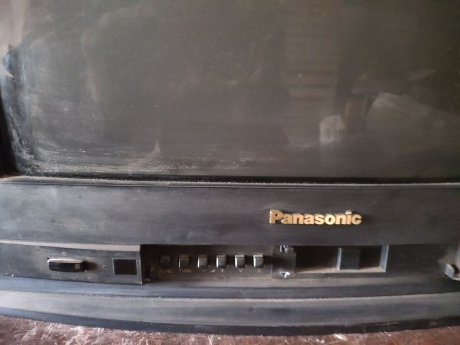 Продам телевізор рабочий в гарному стані недорого