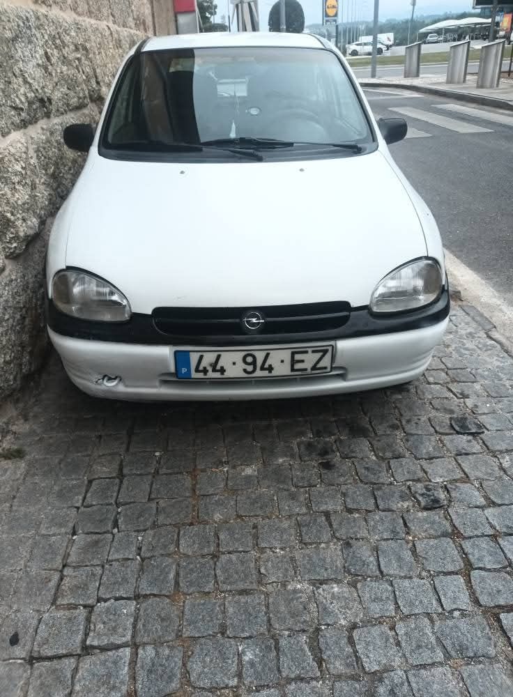 Opel corsa B  bom estado