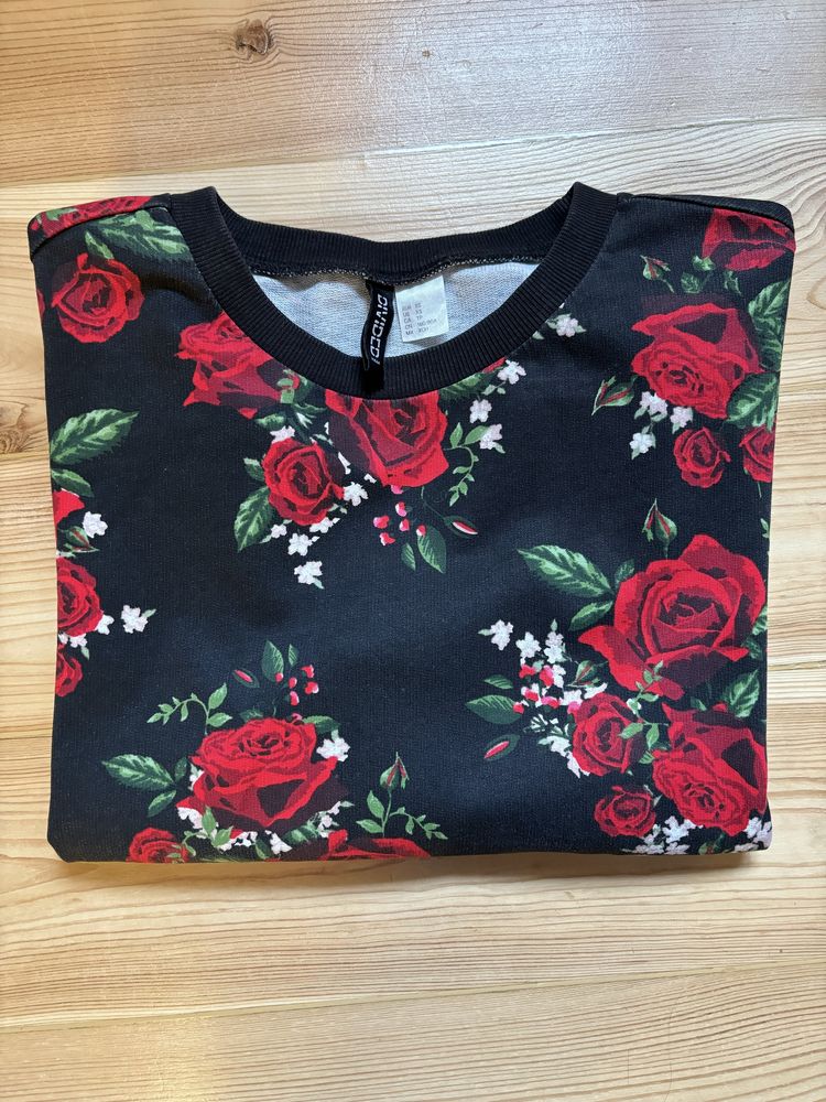 Czarna bluza w róże H&M XS