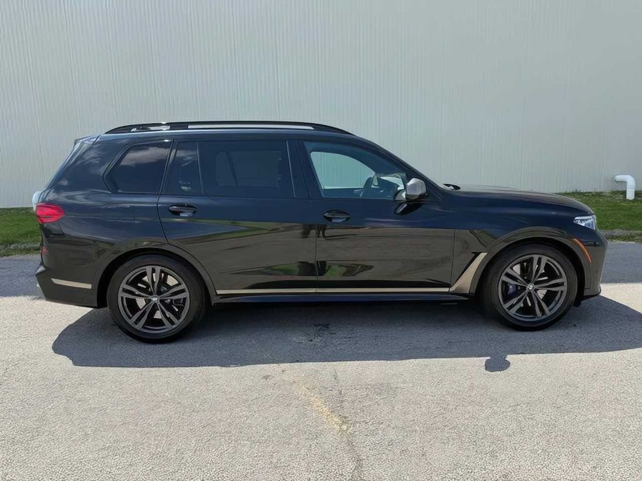 BMW X7 M50i      2020