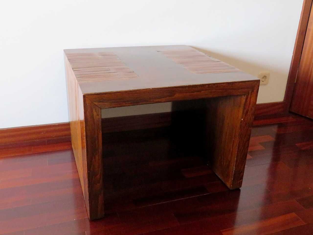 Mesa de Madeira 60x60x40