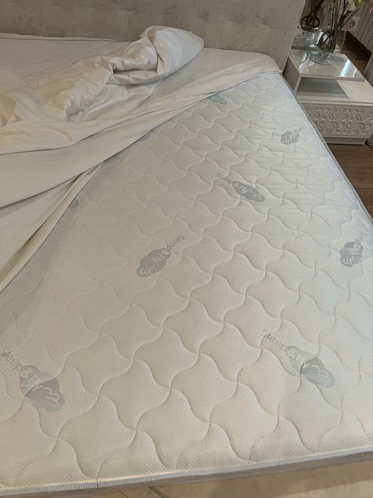 Продам матрац в ідеальному стані,товщина 18,5 см