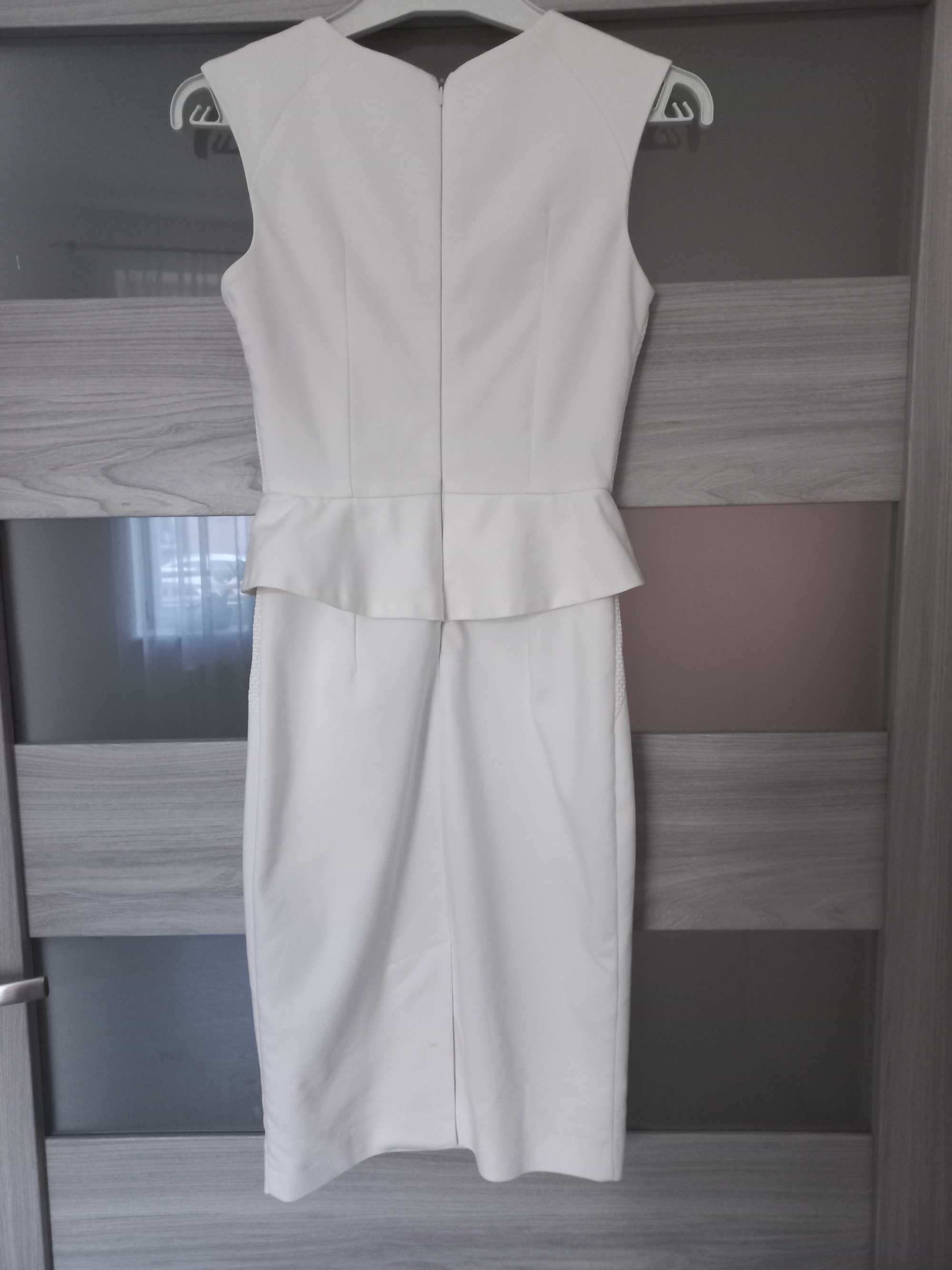 Elegancka sukienka