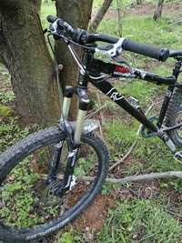 Rower hardtail (nie: Fox rockshok Shimano dh dirt giant bmx trek ns)