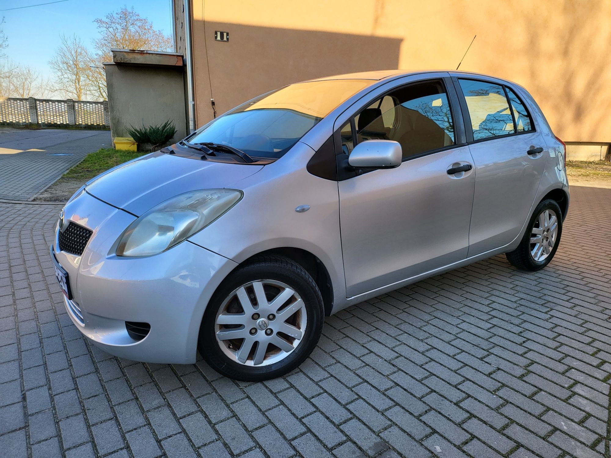 Toyota Yaris II 1.3 VVTi 2007r 5 drzwi - Klimatyzacja - Alufelgi -