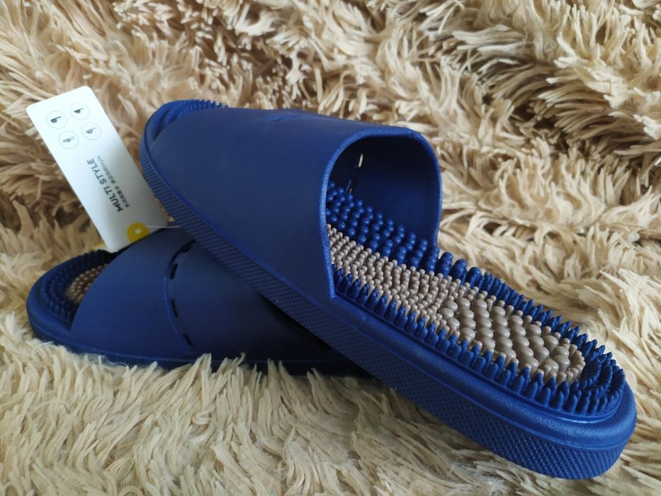 Массажные тапочки,сланцы