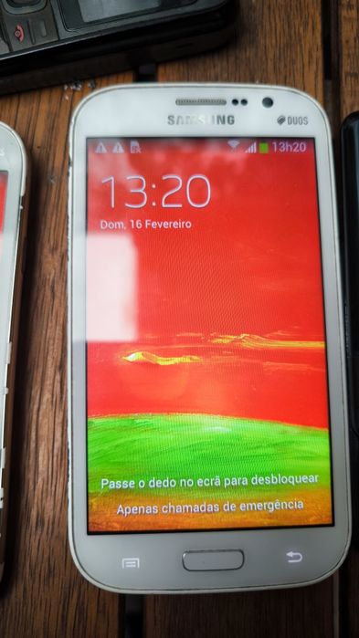 Telemóveis Samsung Nokia todos a funcionar