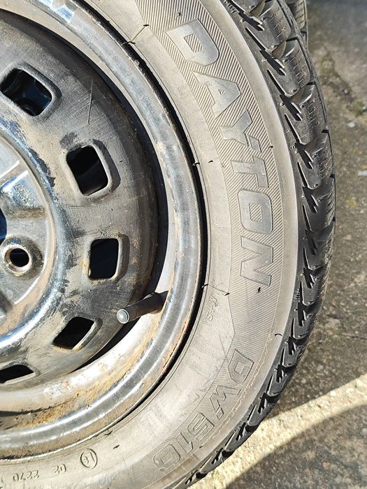 Opony zimowe z felgami