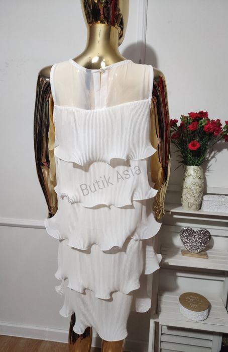 Sukienka biała falbanki 38/40 piękna 42/XL komunia chrzest damska