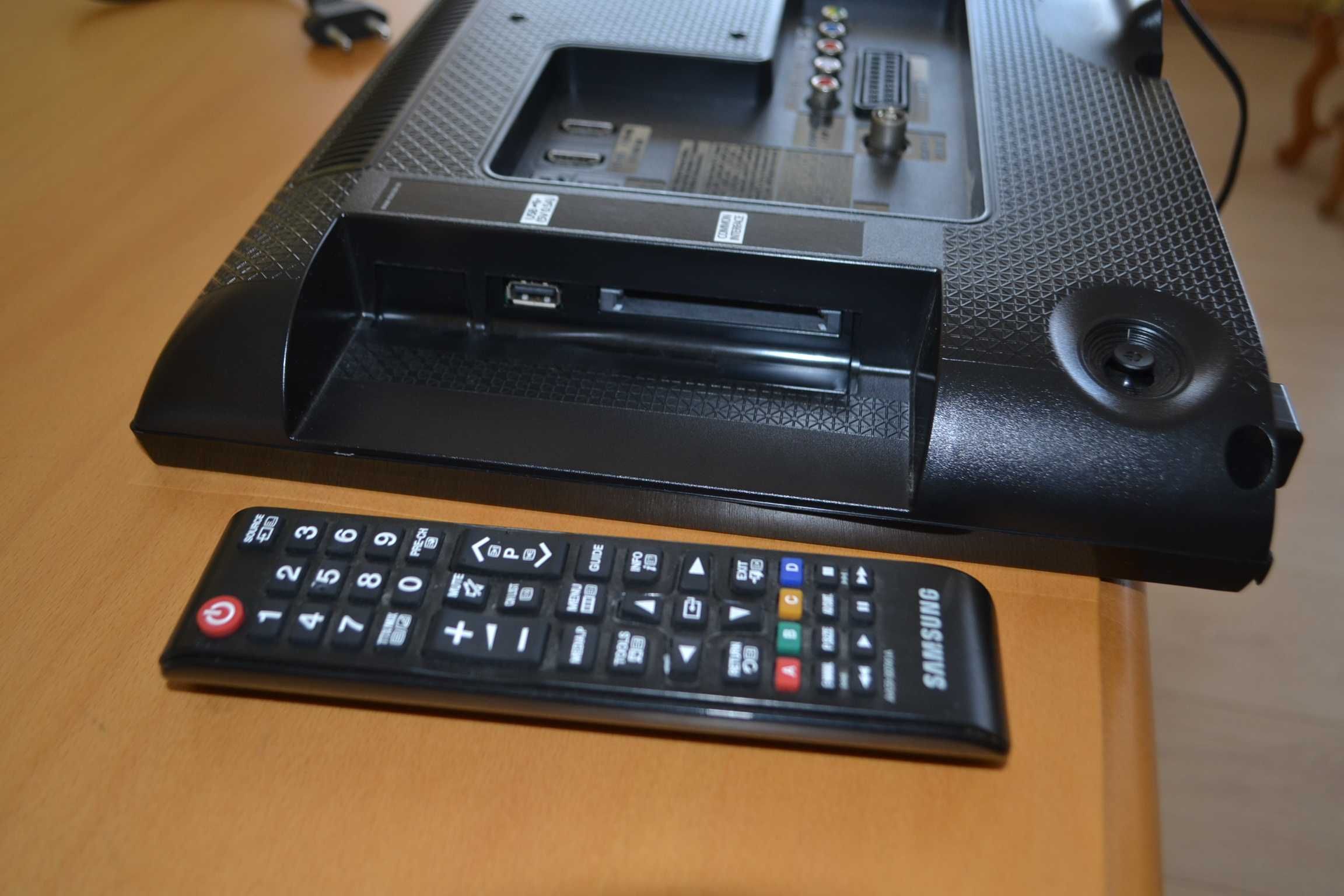 Samsung UE19H4000 z pilotem  sprawny