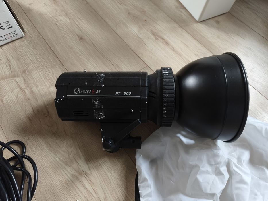 Lampa studyjna Quantuum PT-300