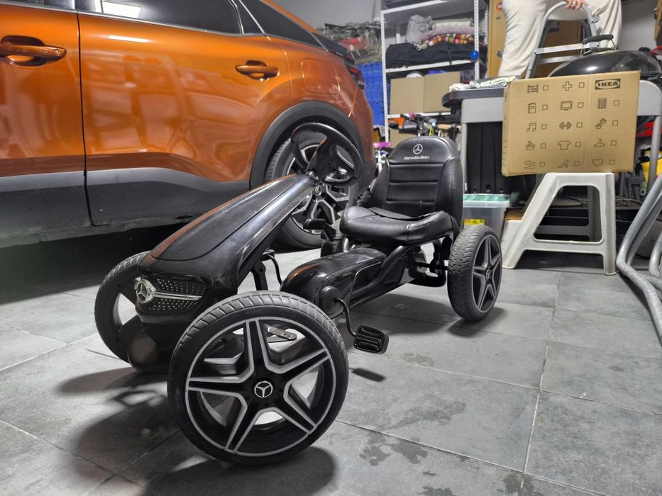 Go kart a pedais Mercedes