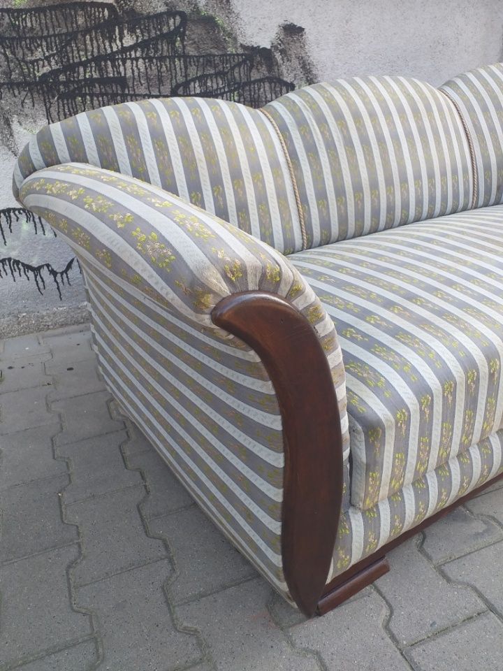 Sofa na sprężynach