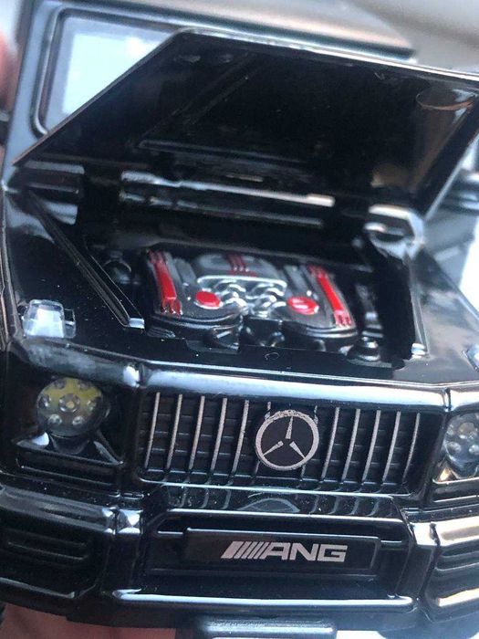 Мерседес Гєлік метал 15 см,світло,звук,все! відчиняється