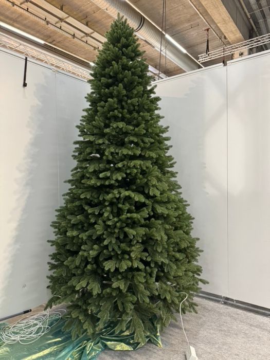 Приймаю оптові замовлення на ялинки. Штучні ялинки від виробника. Тіль